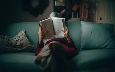 Feature image for Read to Lead: The Ultimate Book List for Volunteers and Changemakers
