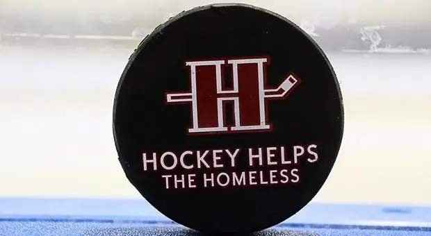 Hockey Helps the Homeless